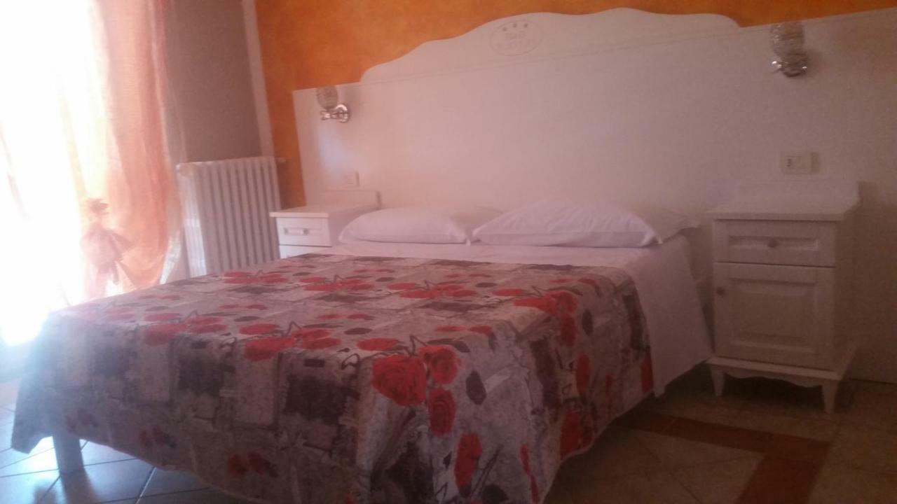 Il Rifugio Di Dante Bed & Breakfast Sinalunga Bagian luar foto